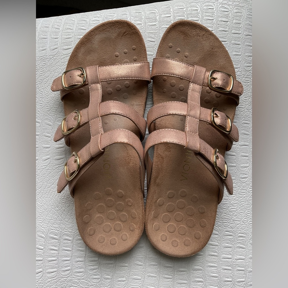Vionic Rose Gold Strappy Sandals size 11 wide